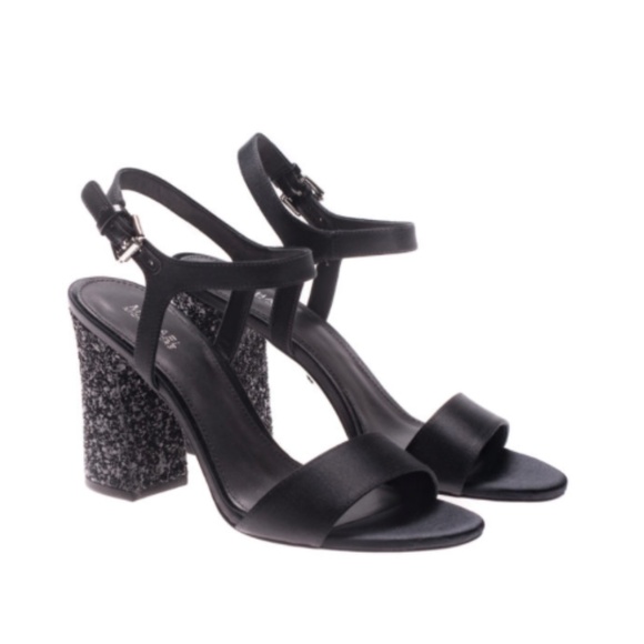🆕 MK Tori Patent Sandals - Picture 11 of 11